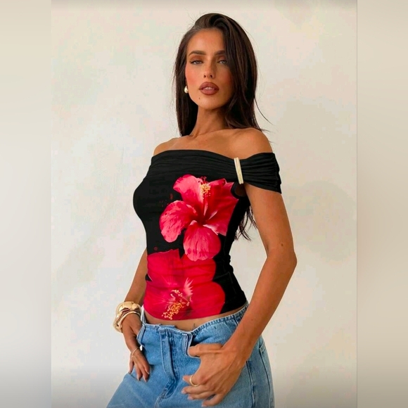 Aloruh Floral Elegant Asymmetric Off-Shoulder Bodycon T-Shirt - Picture 3 of 8